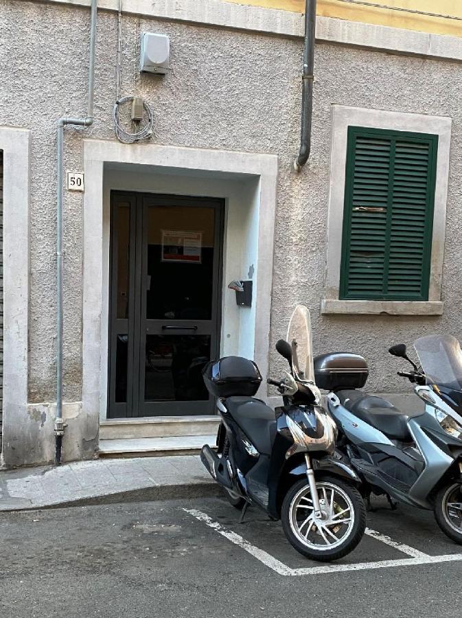 Apartamento Casamieli, Nuovo, Vicino Al Porto Al Mare E Al Centro Livorno Exterior foto